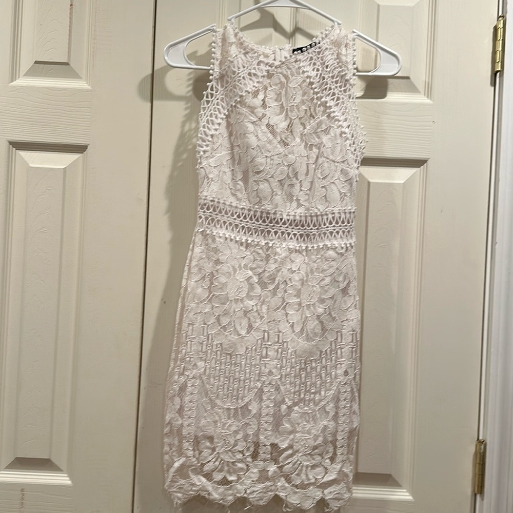 SHEIN scalloped hem lace dress - XS